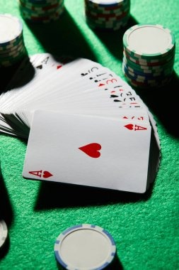 live dealer announcing bets closed