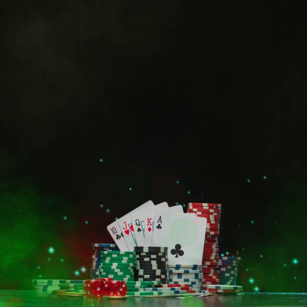 dealer revealing winning hand